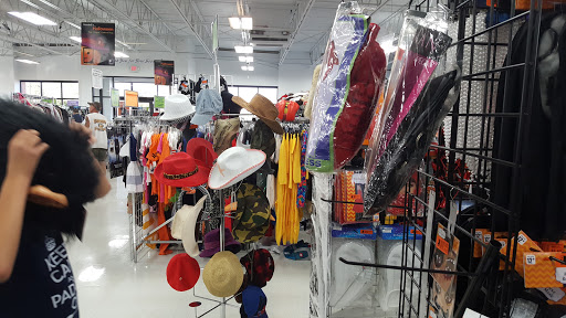 Thrift Store «Goodwill Retail Store of Lake St. Louis», reviews and photos, 913 Robert Raymond Dr, Lake St Louis, MO 63367, USA