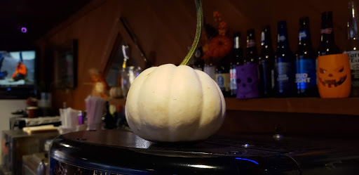 Bowling Alley «Oregon Trail Lanes», reviews and photos, 735 S Columbia River Hwy, St Helens, OR 97051, USA