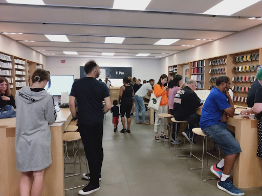 Computer Store «Apple Shadyside», reviews and photos, 5508 Walnut St, Pittsburgh, PA 15232, USA