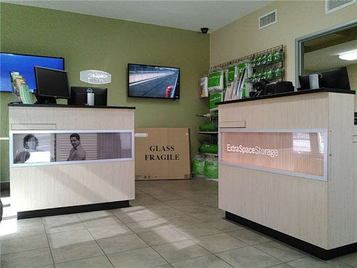 Storage Facility «Extra Space Storage», reviews and photos, 15101 Raymer St, Van Nuys, CA 91405, USA