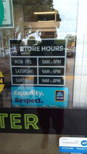 Supermarket «ALDI», reviews and photos, 19650 S Dixie Hwy, Cutler Bay, FL 33157, USA