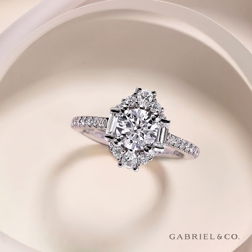 Jewelry Store «Toner Jewelers», reviews and photos, 6285 W 135th St, Overland Park, KS 66223, USA