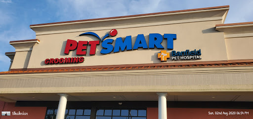 Pet Supply Store «PetSmart», reviews and photos, 1600 Marcus Ave, New Hyde Park, NY 11040, USA