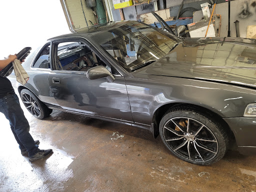 Auto Body Shop «Luis Auto Body», reviews and photos, 5505 Johnnycake Rd, Catonsville, MD 21228, USA