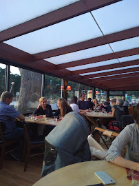 Atmosphère du Restaurant L'Auberge de la Mer à Moëlan-sur-Mer - n°11