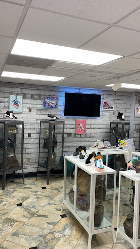 Pawn Shop «Dynasty Jewelry And Loan Pawn Shop», reviews and photos, 5075 Jimmy Carter Blvd, Norcross, GA 30093, USA