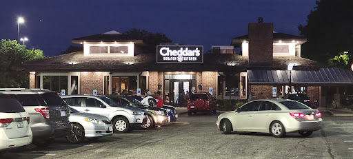 Cheddar's Scratch Kitchen