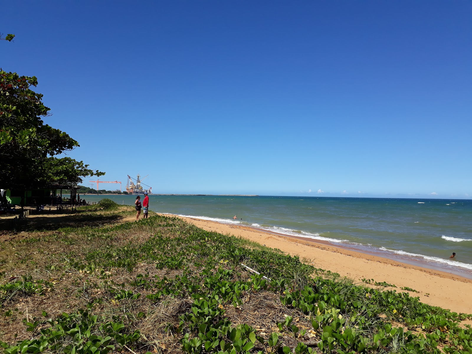 Foto van Aracruz Strand met turquoise puur water oppervlakte