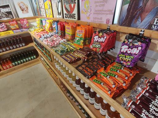 Candy Store «Rocket Fizz Valencia», reviews and photos, 24300 Town Center Dr #103, Valencia, CA 91355, USA