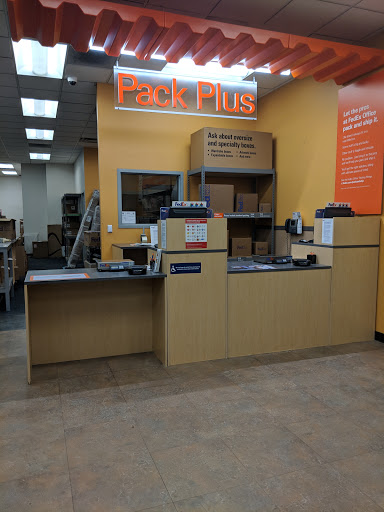 Print Shop «FedEx Office Print & Ship Center», reviews and photos, 3906 E Washington Ave, Madison, WI 53714, USA