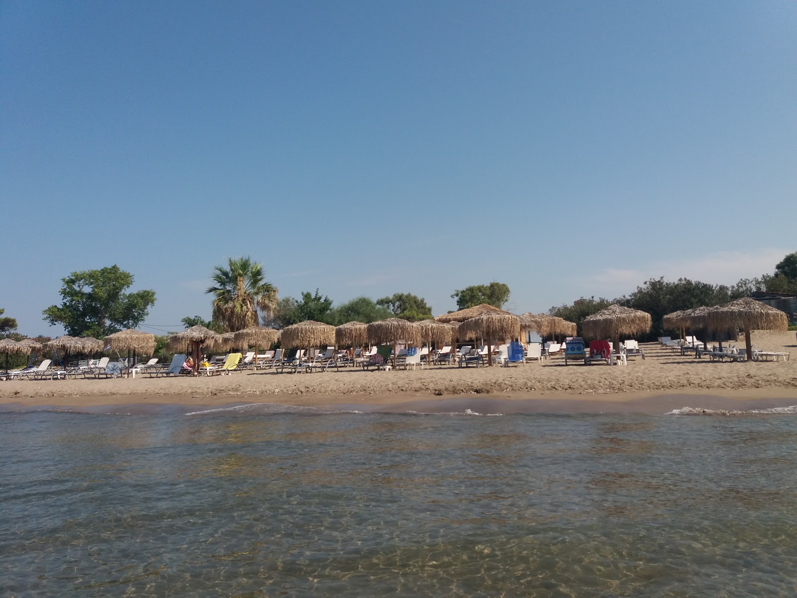 Photo of Louros beach amenities area