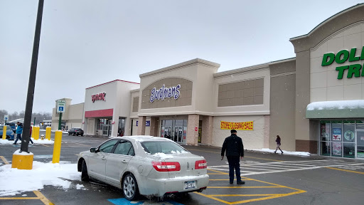 Shopping Mall «Genesee Valley Shopping Center», reviews and photos, 4364 pondside Plaza, Geneseo, NY 14454, USA