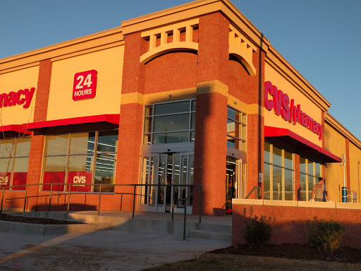 CVS, 825 W Oak St, Conway, AR 72032, USA, 