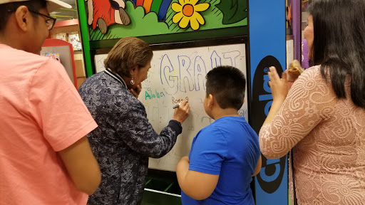 Craft Store «Crayola Store Crown Center», reviews and photos, 200 E 25th St, Kansas City, MO 64108, USA