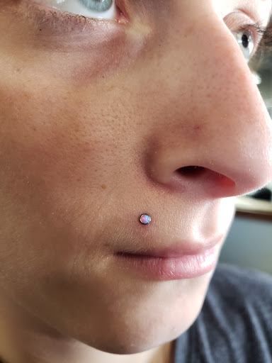 Tattoo Shop «Absolute Tattoo», reviews and photos, 1212 S Kansas Ave, Topeka, KS 66612, USA