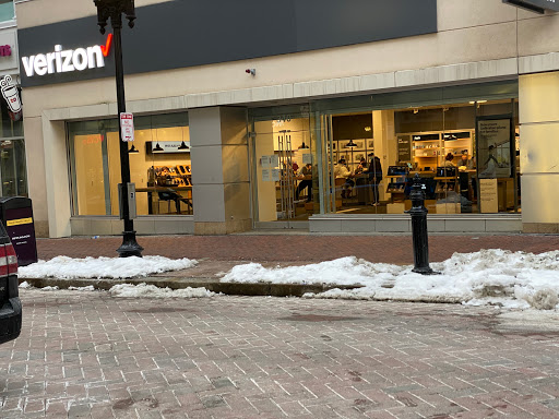 Cell Phone Store «Verizon», reviews and photos, 340 Washington St, Boston, MA 02108, USA