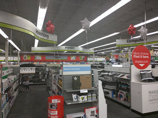 Office Supply Store «Staples», reviews and photos, 7910 Gall Blvd, Zephyrhills, FL 33541, USA