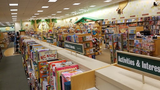 Book Store «Barnes & Noble», reviews and photos, 410 Peachtree Pkwy #252, Cumming, GA 30041, USA