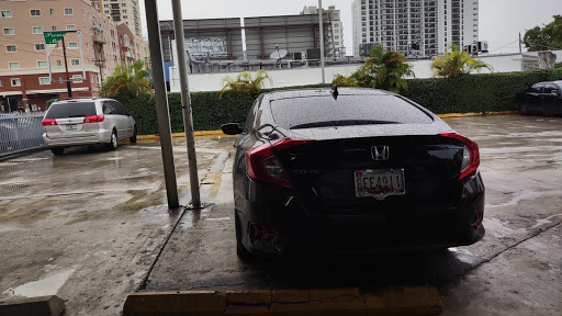 Laundry «Aqua Coin Laundry», reviews and photos, 2341 SW 32nd Ave, Miami, FL 33145, USA