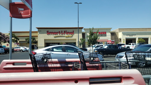 Grocery Store «Smart & Final Extra!», reviews and photos, 3330 W Shaw Ave, Fresno, CA 93711, USA