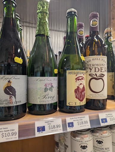 Liquor Store «Beverage Warehouse», reviews and photos, 1 East St, Winooski, VT 05404, USA