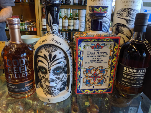 Liquor Store «Old Oaks Liquor», reviews and photos, 3006 Thousand Oaks Blvd, Thousand Oaks, CA 91362, USA