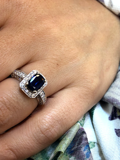 Jeweler «Riches Jewelers», reviews and photos, 1402 Hopmeadow St, Simsbury, CT 06070, USA