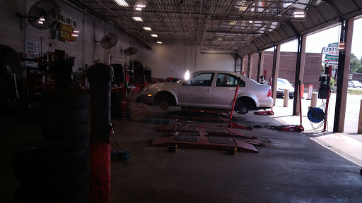 Tire Shop «Discount Tire», reviews and photos, 5505 South La Grange Road, Countryside, IL 60525, USA