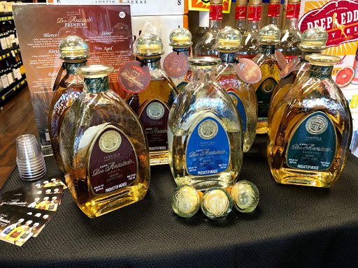 Liquor Store «Heights Liquor», reviews and photos, 643 E 11th St, Houston, TX 77008, USA