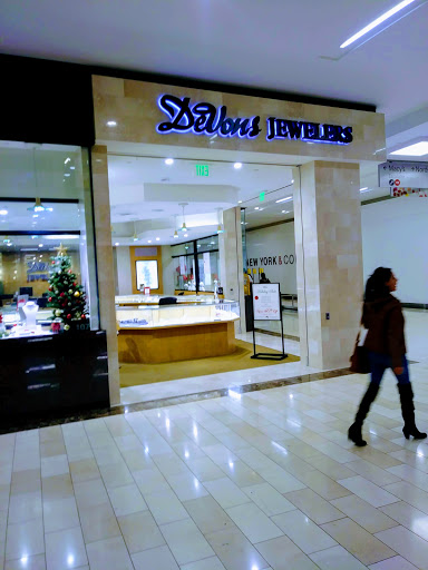 Jewelry Store «DeVons Jewelers», reviews and photos, 1151 Galleria Blvd, Roseville, CA 95678, USA