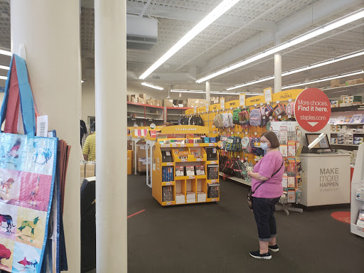 Office Supply Store «Staples», reviews and photos, 1305 West Chester Pike #18, Havertown, PA 19083, USA