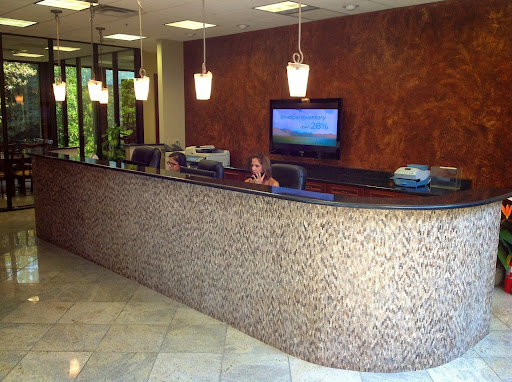 Real Estate Agency «RE/MAX At Home», reviews and photos, 3215 W Algonquin Rd, Rolling Meadows, IL 60008, USA