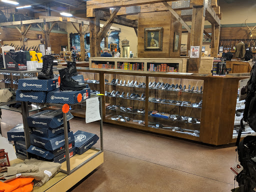 Gun Shop «Huron Valley Guns», reviews and photos, 143 S Milford Rd, Milford, MI 48381, USA