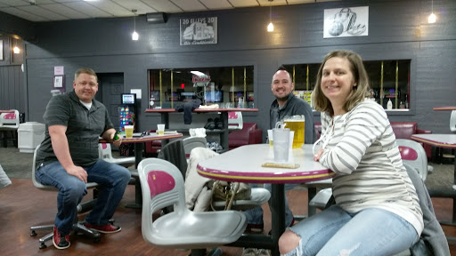 Bowling Alley «Air Lanes Bowling Center», reviews and photos, 4200 Fleur Dr, Des Moines, IA 50321, USA