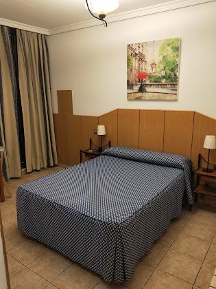 Photos du propriétaire hôtels Hostal María Ronda 28025 Madrid