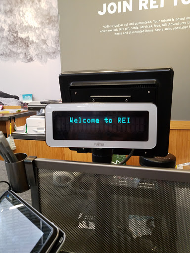 Camping Store «REI», reviews and photos, 2643 Edmondson Rd, Cincinnati, OH 45209, USA