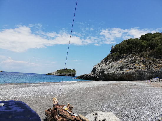Kokkinia beach