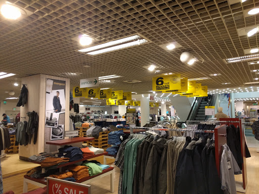 Stores to buy pajamas Mannheim