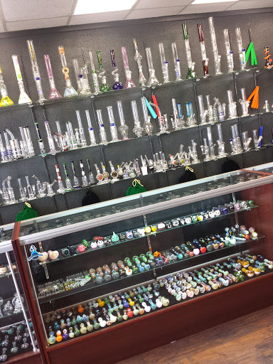 Tobacco Shop «Hazel Sky Smoke Shop San Pedro», reviews and photos, 7071 San Pedro Ave, San Antonio, TX 78216, USA