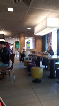 Atmosphère du Restauration rapide McDonald's à Saint-Genis-Laval - n°12