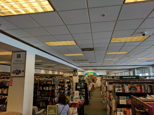 Book Store «Barnes And Noble», reviews and photos, 7610 Hazard Center Dr, San Diego, CA 92108, USA