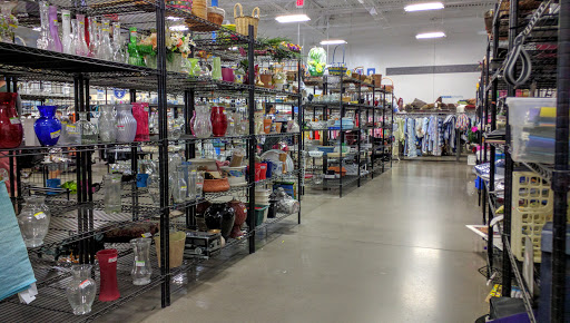 Thrift Store «Pebble Creek Goodwill Retail Store & Donation Center», reviews and photos, 15433 W McDowell Rd, Goodyear, AZ 85395, USA