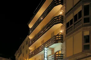 Hotel Piteus, Apartamentos image