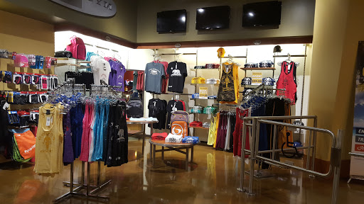 Golds Gym image