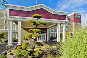 Holiday Inn Express & Suites Astoria, an IHG Hotel image