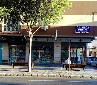Farmacia Torres C. Almería, 20, Málaga-Este, 29018 Málaga, Spagna