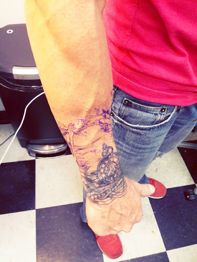 Tattoo Shop «Chrome Halo Tattoo & Body Piercing», reviews and photos, 517 W Main St, Murfreesboro, TN 37129, USA