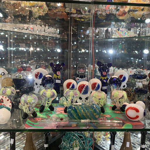 Tobacco Shop «Evergreen Tobacco», reviews and photos, 306 E Green St, Champaign, IL 61820, USA