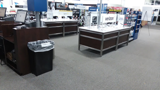 Electronics Store «Best Buy», reviews and photos, 2169 S Telegraph Rd, Bloomfield Hills, MI 48302, USA