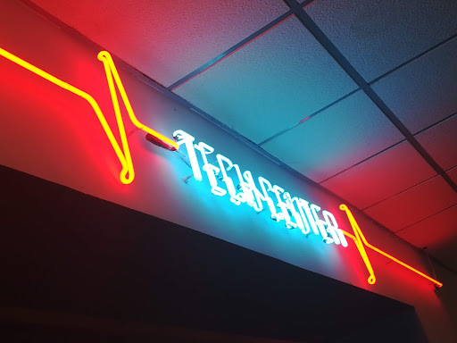 Electronics Store «Royal Home Entertainment», reviews and photos, 2923 N Broadway St, Chicago, IL 60657, USA